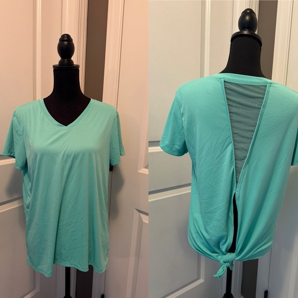 Mint V-Neck Women's Short Sleeve workout Top - Picture 1 of 5